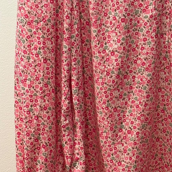 Floral Pintucked Ruffle blouse by Ann Taylor - Picture 5 of 5